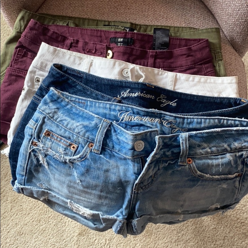 *DONATING FRI 6/18* H&M maroon shorts